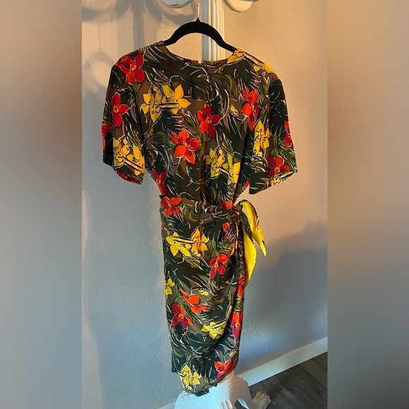 Gillian Dresses & Skirts - Vintage GILLIAN 100% SILK Floral Abstract Faux Wrap Dress | Size 6